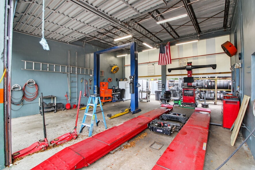 More Photos Of 449 E Okeechobee Rd, Hialeah Warehouse For Sale