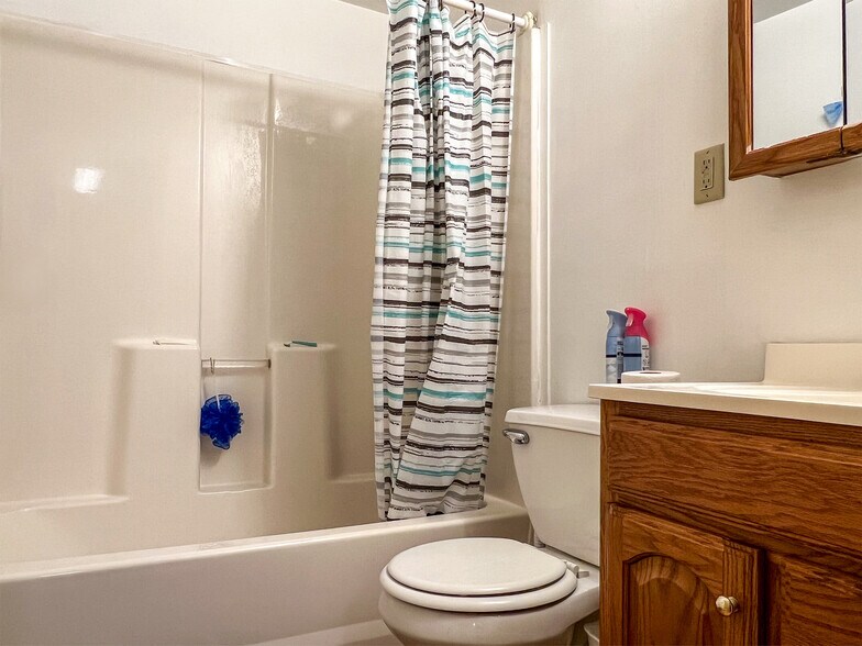 More Photos Of 153 Main St, Delhi Apartments For Sale