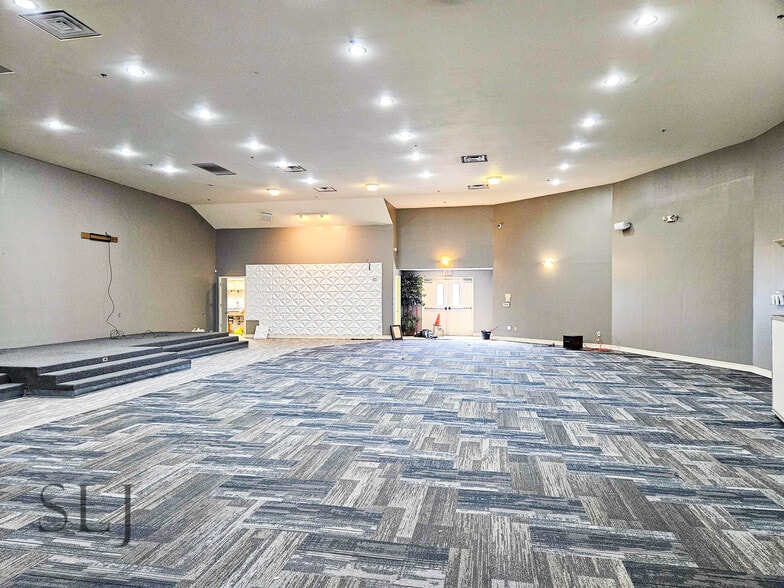 More Photos Of 609 Truman St, Arlington Religious Facility For Lease