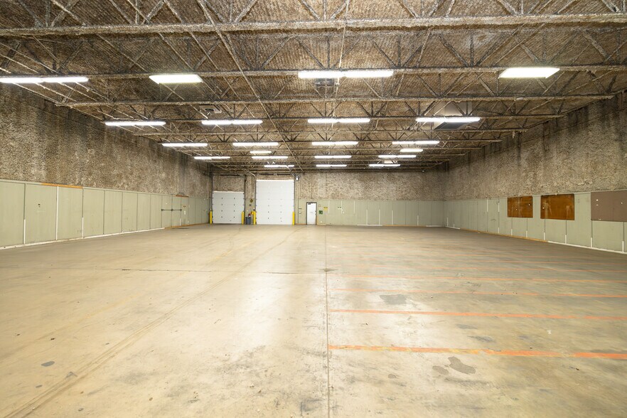 More Photos Of 8276 N SH 16, Poteet Distribution For Sale