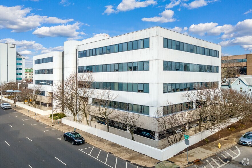 More Photos Of 1275 Summer St, Stamford Medical For Lease