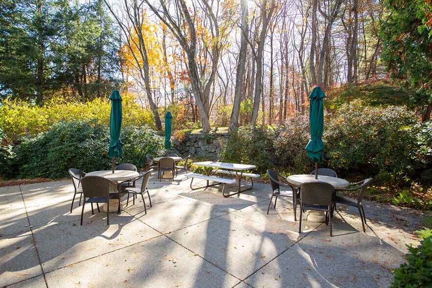 More Photos Of 526 Main St, Acton Office For Lease