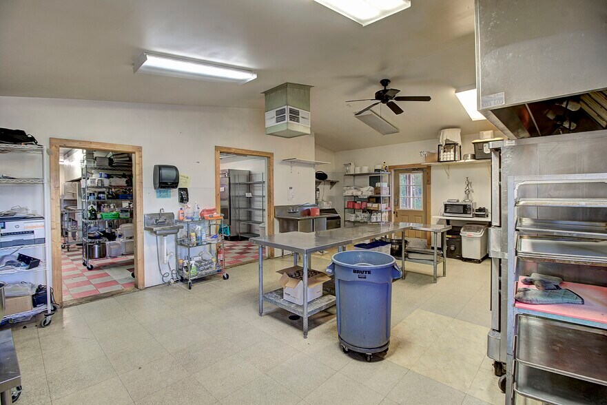 More Photos Of 700 9th St W, Columbia Falls Restaurant For Sale