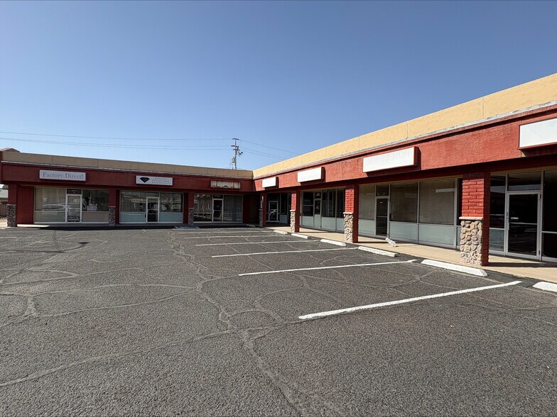 More Photos Of 12644-12654 N 28th Dr, Phoenix General Retail For Sale