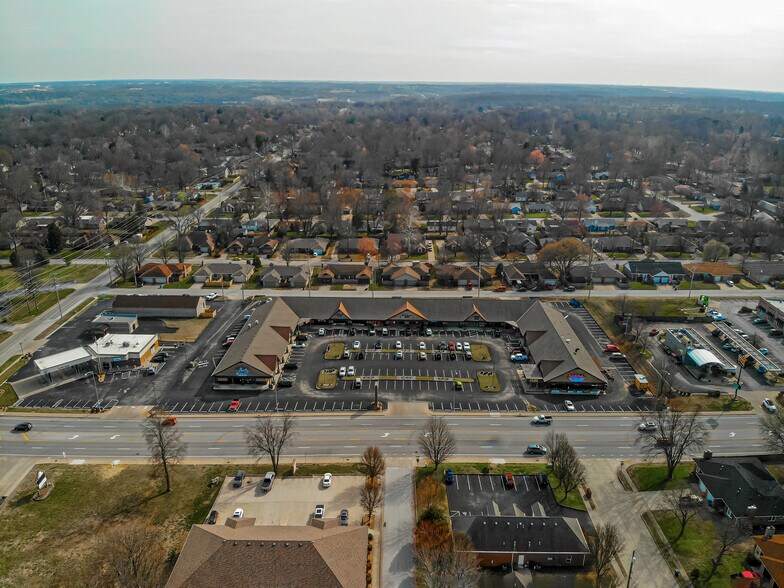 More Photos Of 1730 E Republic Rd, Springfield Unknown For Lease