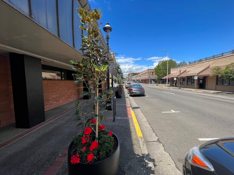More Photos Of 544 Ferry St SE, Salem Office For Lease