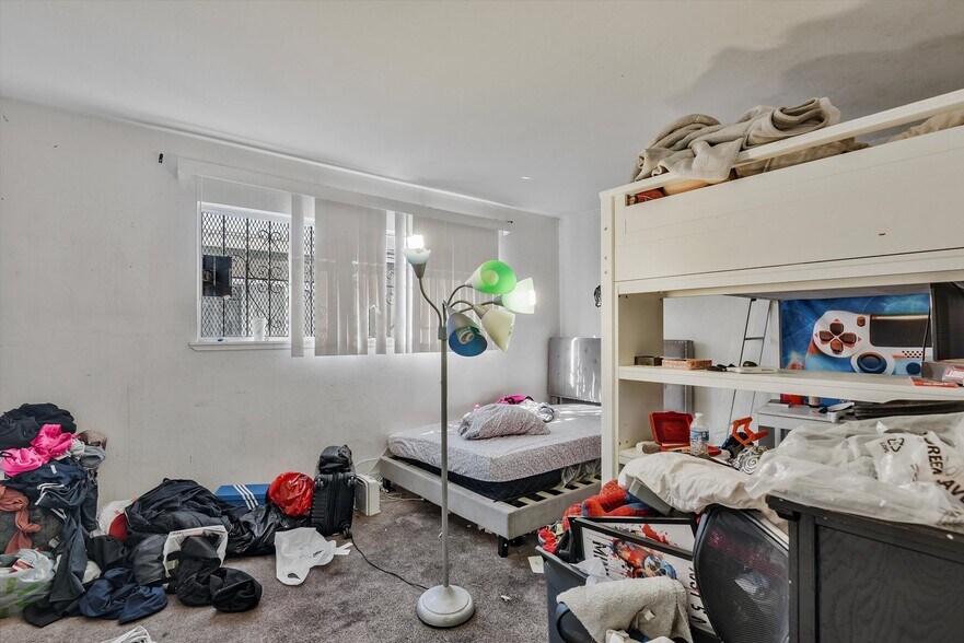 More Photos Of 1927 82nd Ave, Oakland Apartments For Sale