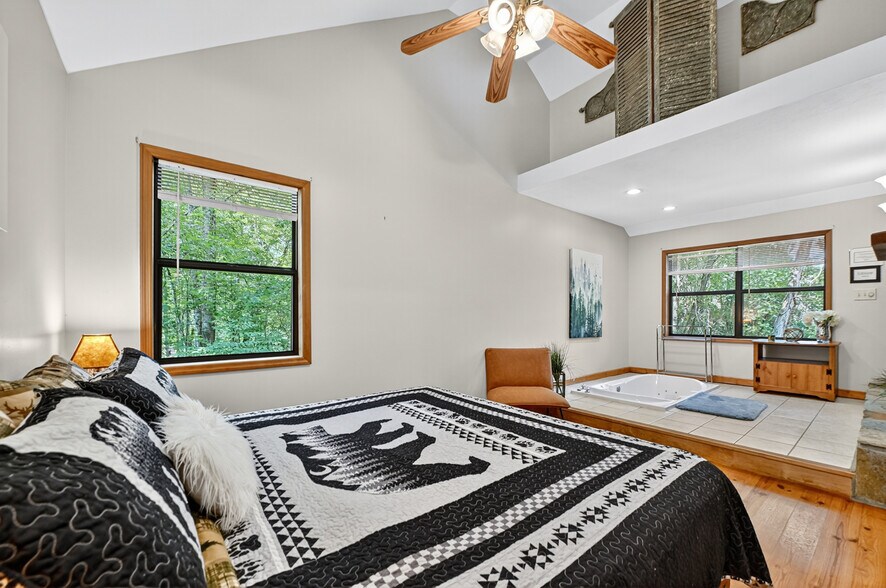 More Photos Of 77 Alpine Way, Blairsville Hotel For Sale