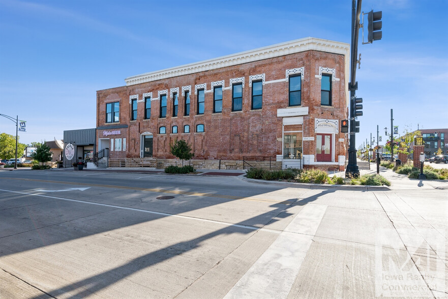 Primary Photo Of 741 10th St, Marion Storefront Retail Office For Lease