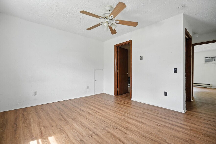 More Photos Of 14694 Wallace Pike, Abingdon Multifamily For Sale