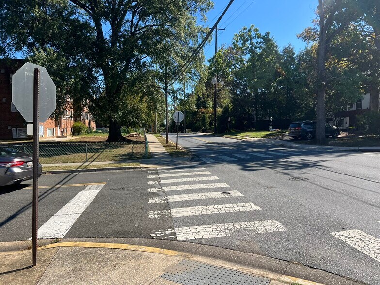 More Photos Of 4118 Queensbury Rd, Hyattsville Freestanding For Lease