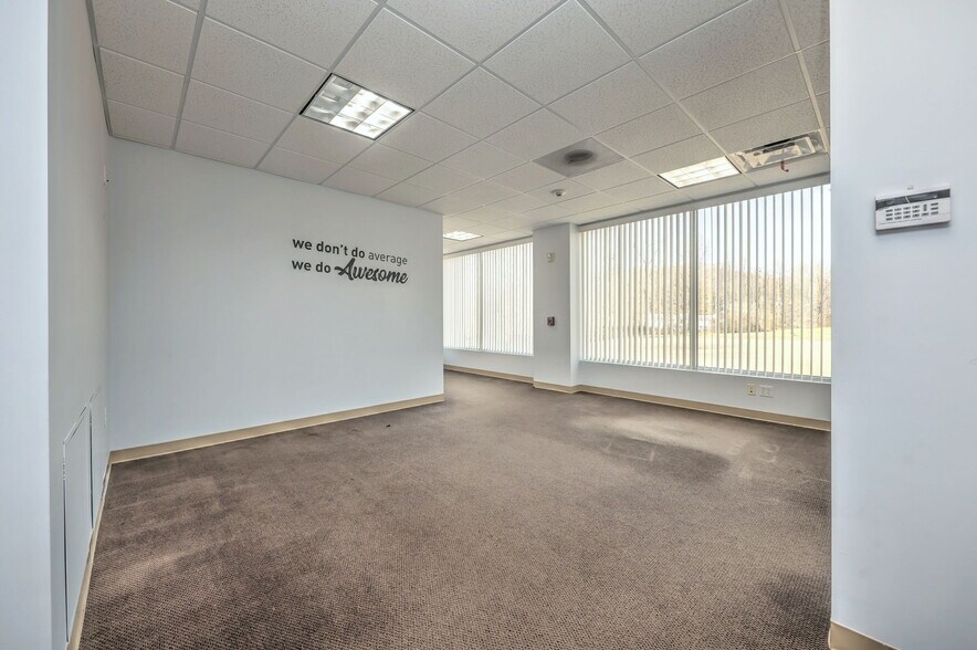 More Photos Of 317 Foxon Rd, East Haven Medical For Lease