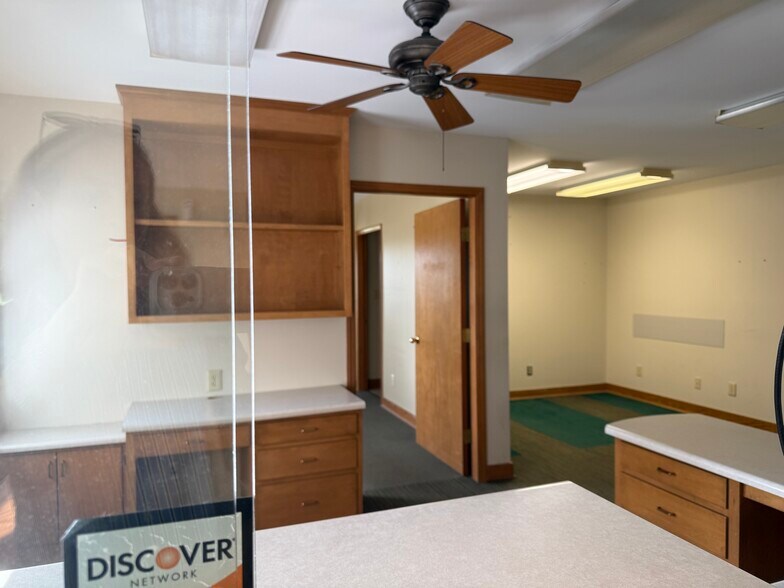 More Photos Of 1012 Medical Ridge Rd, Clinton Medical For Sale