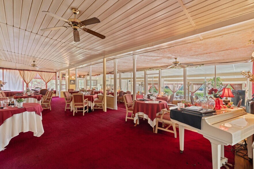 More Photos Of 607 Butts Mill Rd, Pine Mountain General Retail For Sale