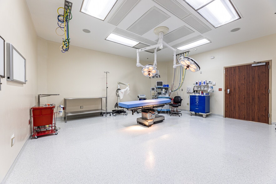 More Photos Of 2760 Brazos Pky, Angleton Medical For Sale