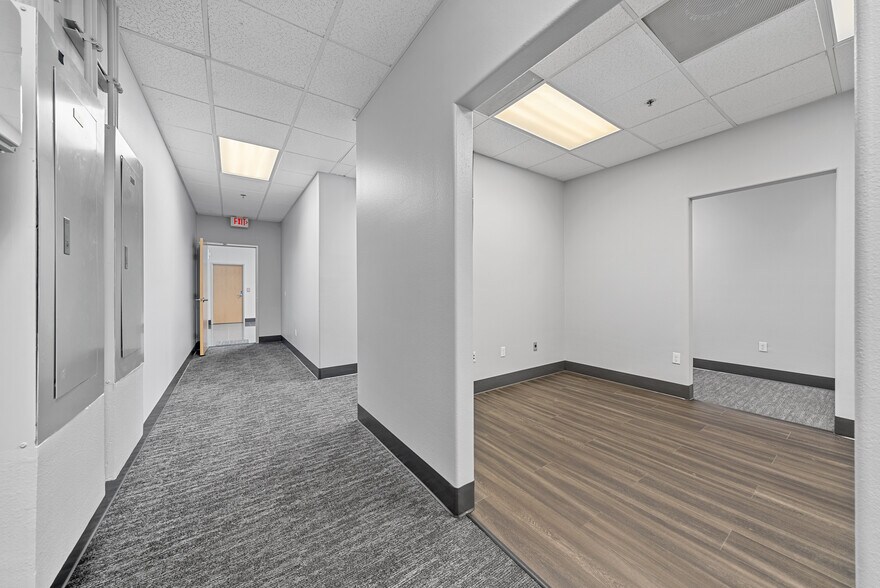 More Photos Of 5601 Palmer Way, Carlsbad Research And Development For Lease