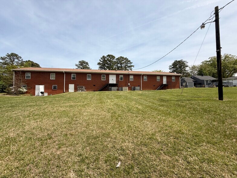 More Photos Of 315 Southerland St, Durham Office For Sale