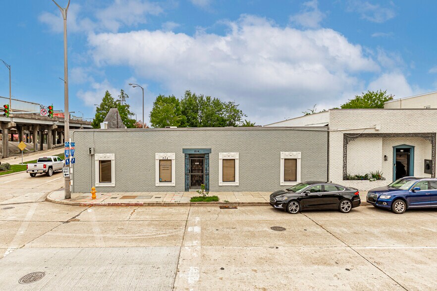 More Photos Of , Baton Rouge Office For Sale