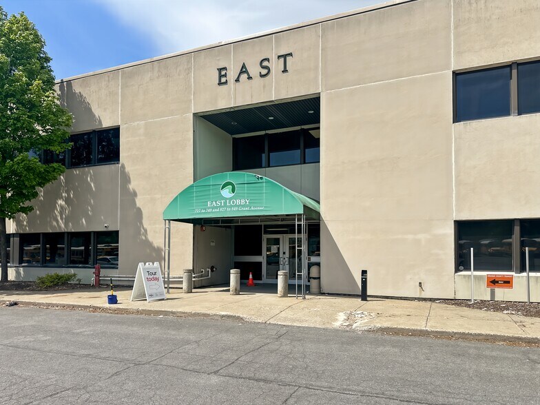 More Photos Of 701 Grant Ave, Lake Katrine Coworking Space