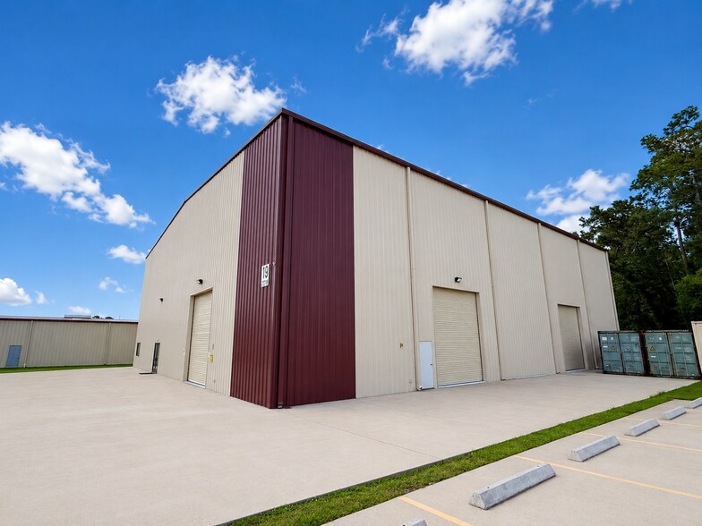 More Photos Of 21219 Blair Rd, Conroe Industrial For Sale