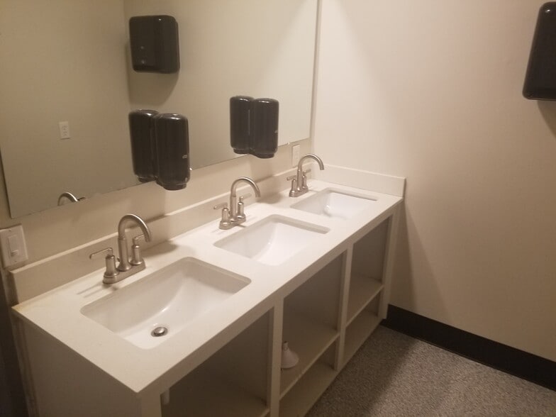 More Photos Of 6800 N Bryant Ave, Oklahoma City Religious Facility For Sale