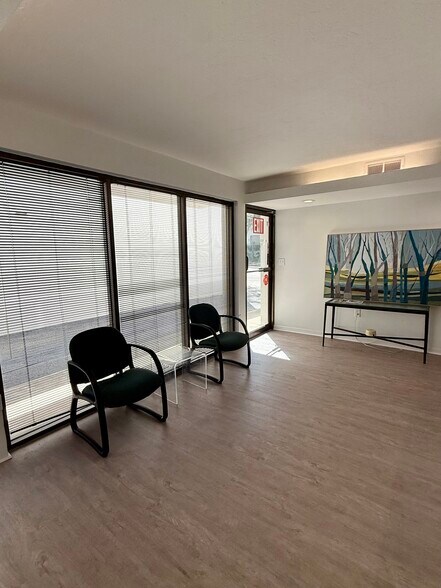 More Photos Of 2155 Main St, Sarasota Medical For Lease