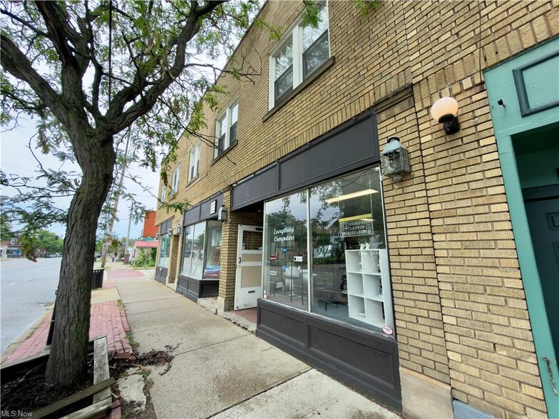 More Photos Of 17020 Madison Ave, Lakewood Flex For Sale