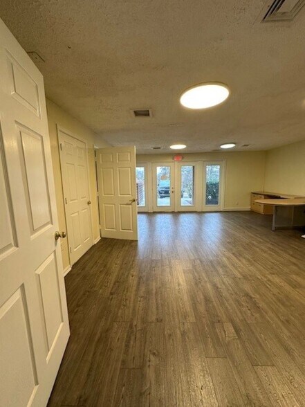 More Photos Of 1142-1148 Walker Rd, Great Falls Medical For Sale