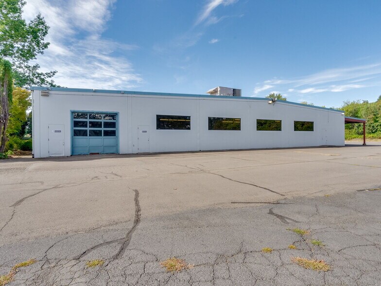 More Photos Of 16700 S Highway 99W, Amity Distribution For Sale