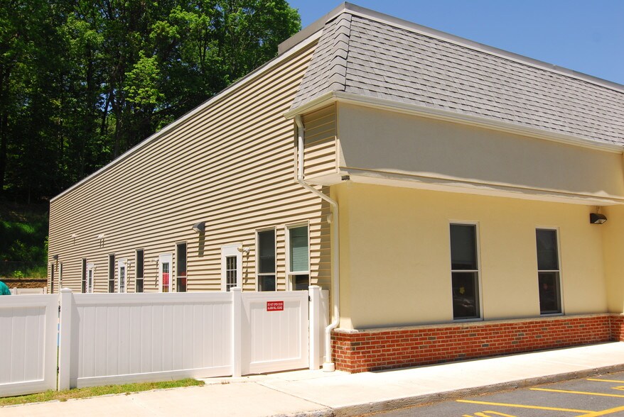 More Photos Of 240 US Highway 206, Flanders Restaurant For Lease