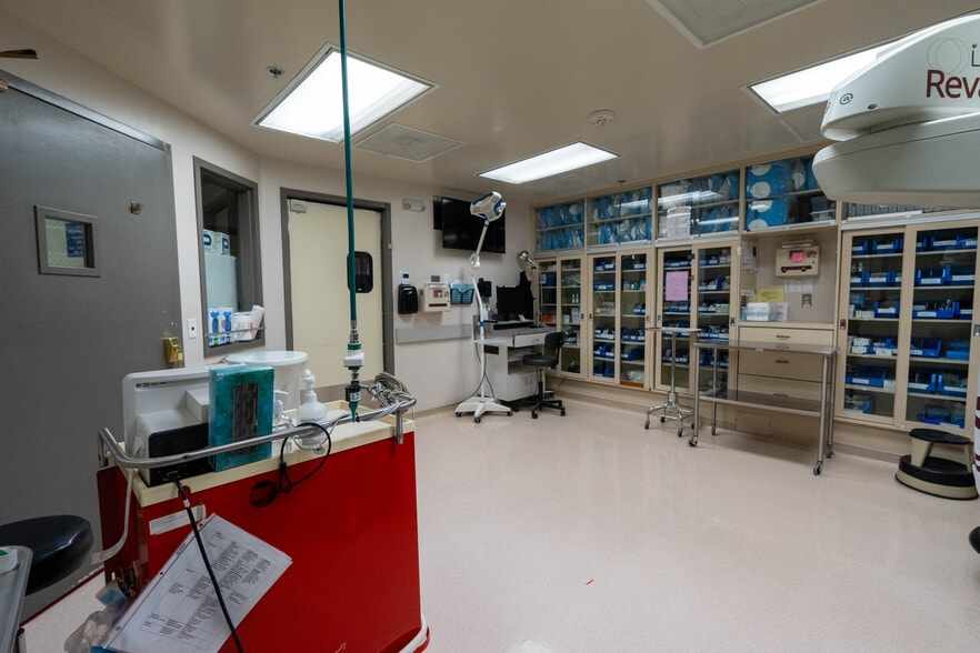 More Photos Of 3575 Pecos Mcleod Rd, Las Vegas Medical For Sale