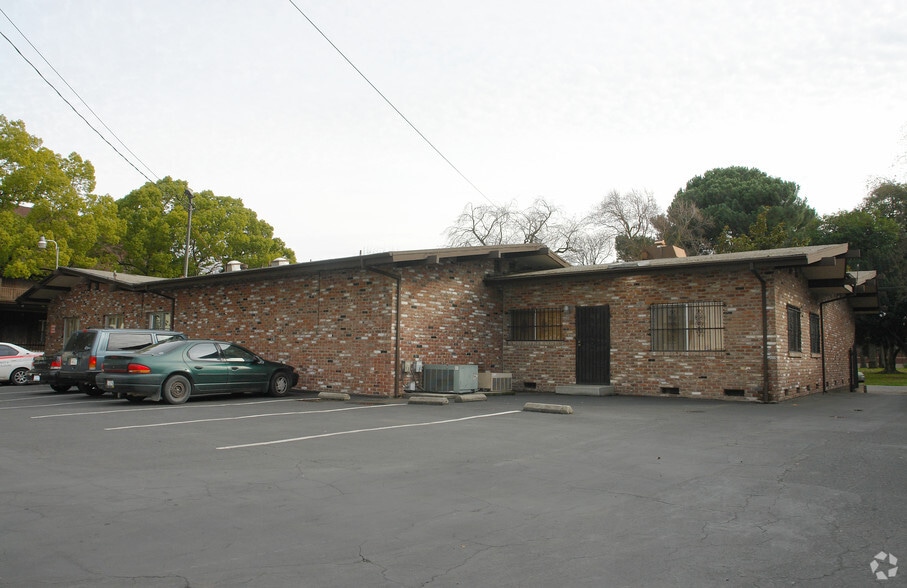 More Photos Of 141 E Acacia St, Stockton Office For Lease