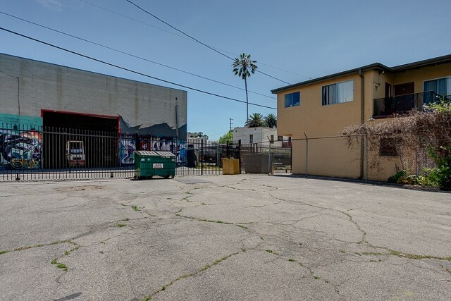More Photos Of 5908 Barton Ave, Los Angeles Loft Creative Space For Lease