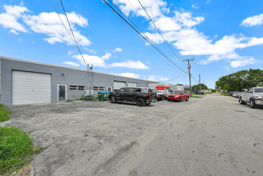 More Photos Of 2122-2128 SW 60th Ter, Miramar Warehouse For Sale