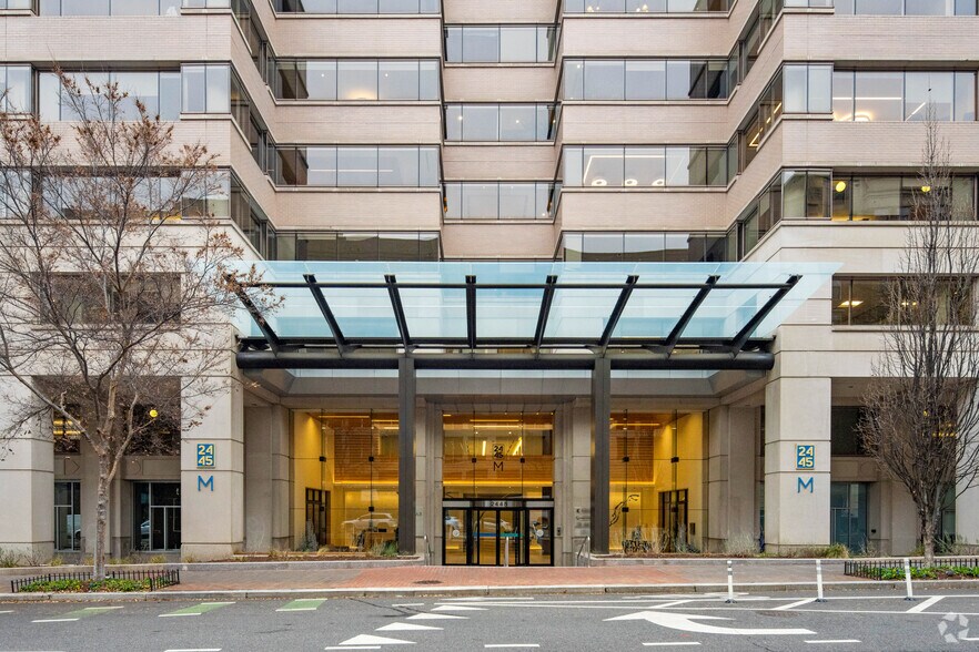 More Photos Of 2445 M St NW, Washington Office For Lease