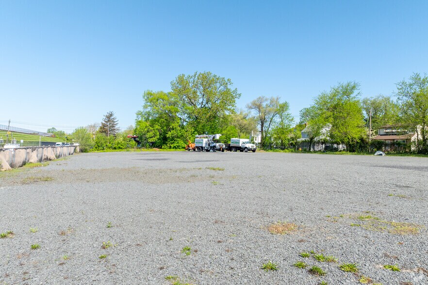 More Photos Of 50 Parkway Ave, Ewing Township Land For Lease