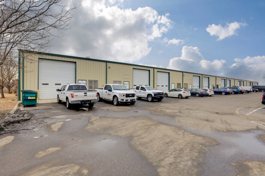 More Photos Of 8085 Oneida St, Commerce City Unknown For Lease