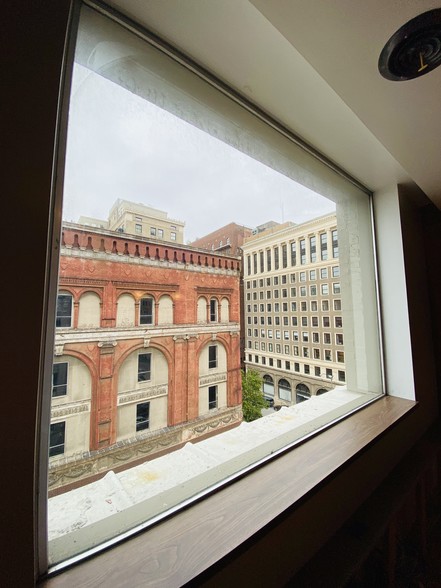 More Photos Of 1108 Olive St, Saint Louis Office For Sale
