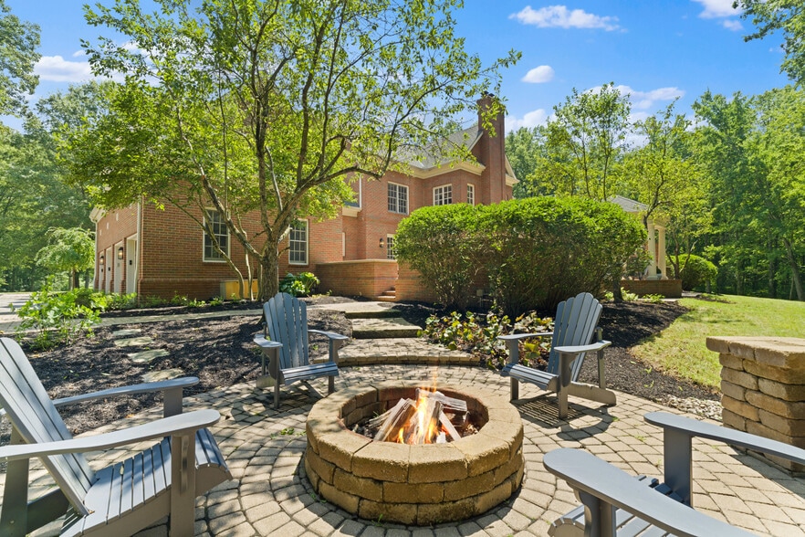 More Photos Of 5455 Plantation Rd, Sunbury Lodge Meeting Hall For Sale