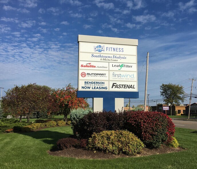 More Photos Of 4910 Camp Rd, Hamburg Warehouse For Lease