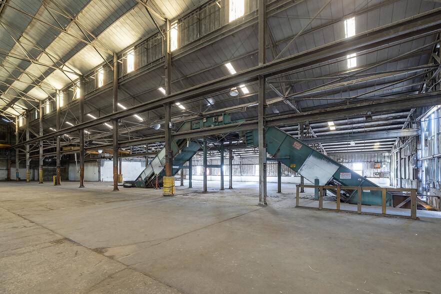 More Photos Of 2127 Hubbard St, Jacksonville Manufacturing For Sale