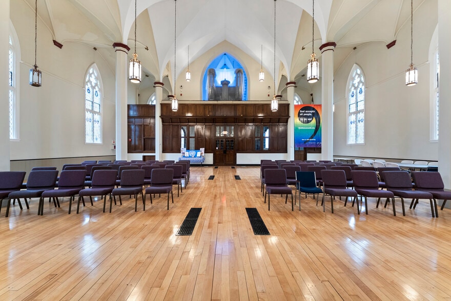 More Photos Of 180 Merrimack St, Lowell Religious Facility For Sale