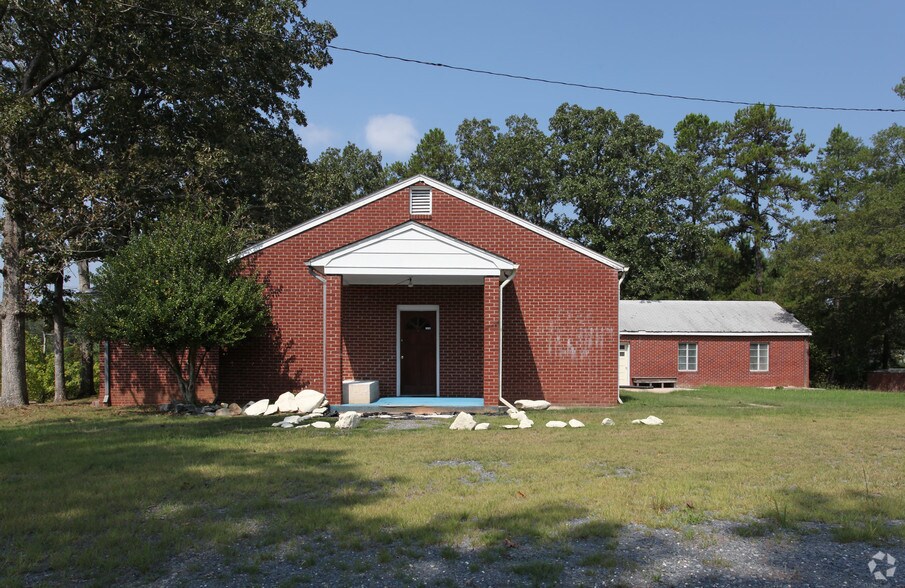 More Photos Of 109 Burney Rd, Seagrove Religious Facility For Lease