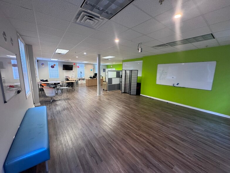 More Photos Of 3142 Golf Ridge Blvd, Douglasville Office For Lease