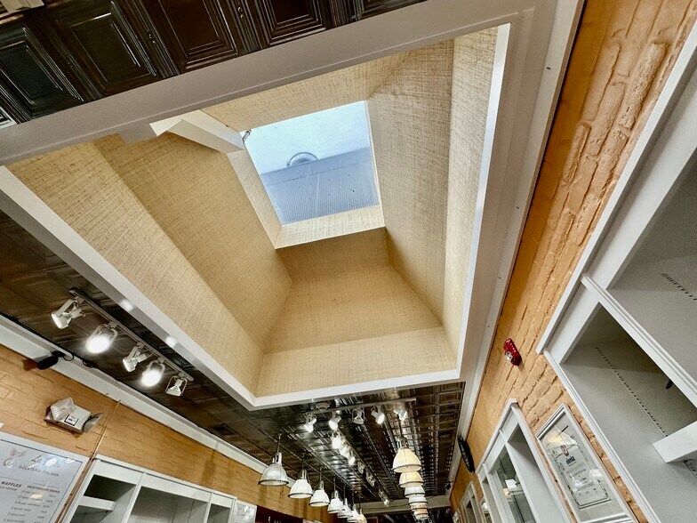 More Photos Of 49 Main St, Westport Storefront Retail Office For Lease