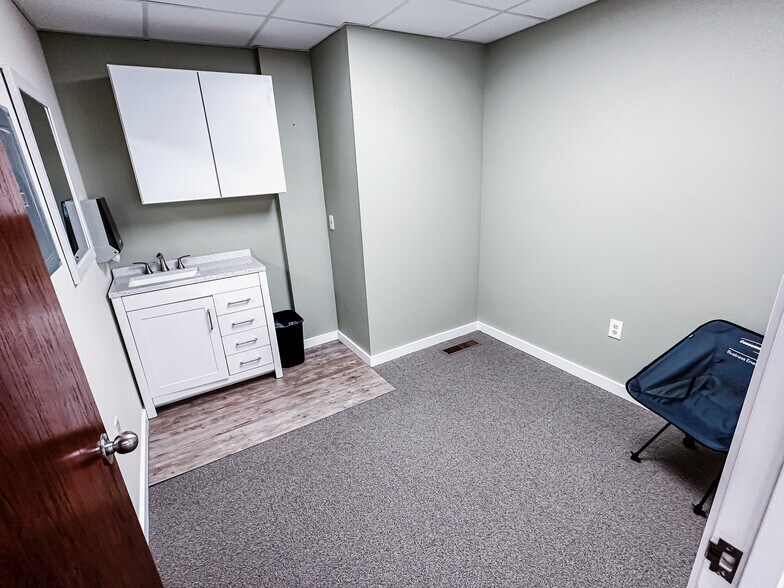 More Photos Of 4649 N Breton Ct SE, Grand Rapids Medical For Sale