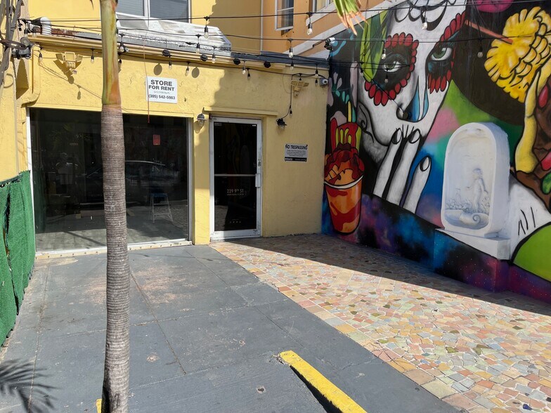 More Photos Of 235 9th St, Miami Beach Storefront Retail Residential For Lease