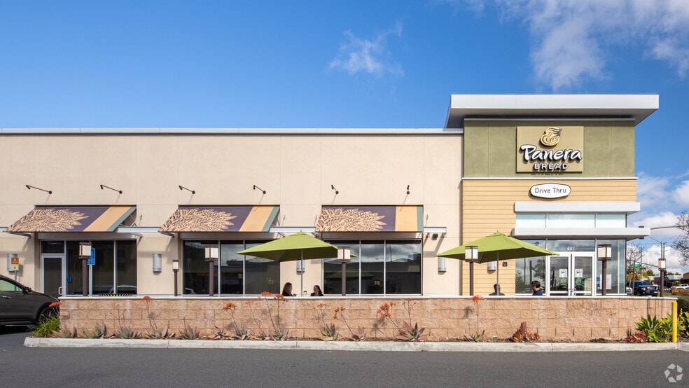 More Photos Of 23642 Rockfield Blvd, Lake Forest General Retail For Lease