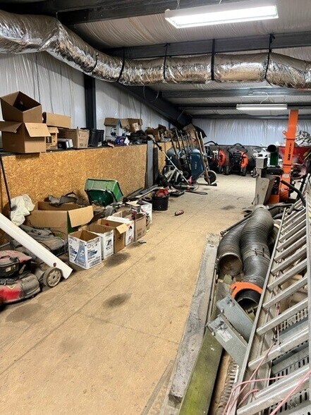 More Photos Of 196 Poindexter Rd, Louisa Warehouse For Lease