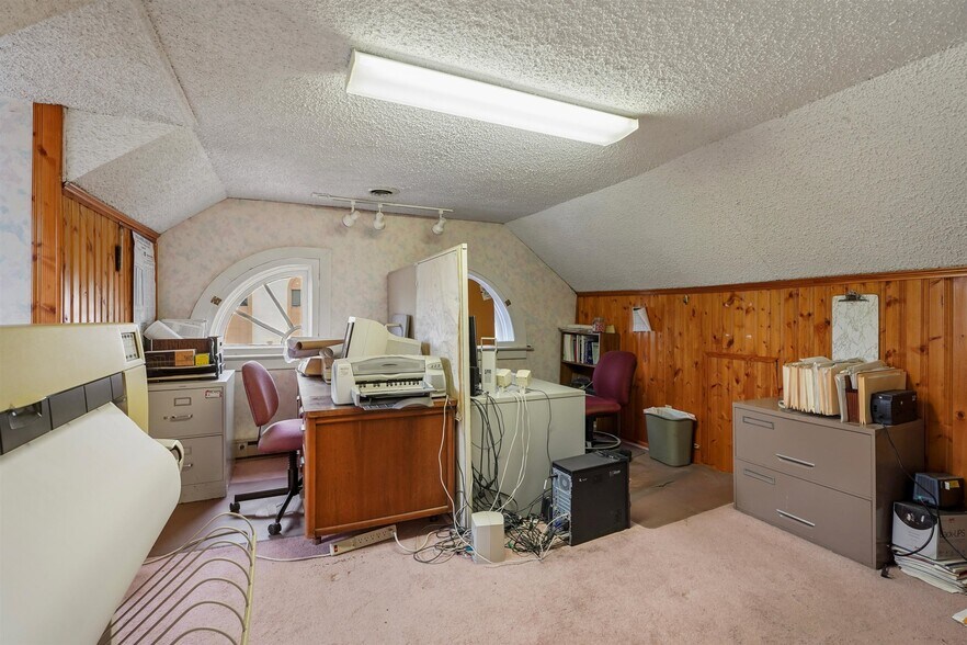 More Photos Of 214 N Main St, North Wales Office Residential For Sale